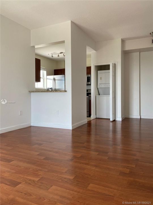 Recently Rented: $1,900 (1 beds, 1 baths, 655 Square Feet)