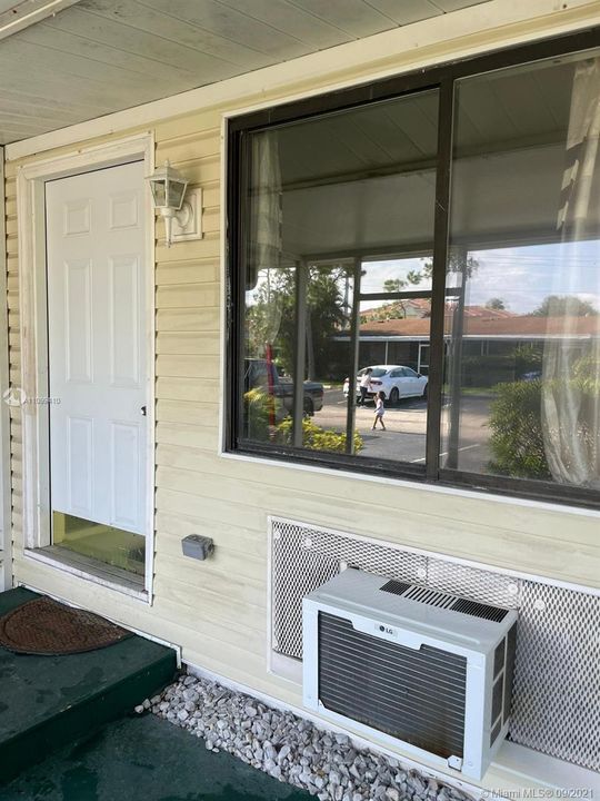 Recently Sold: $83,000 (1 beds, 1 baths, 550 Square Feet)