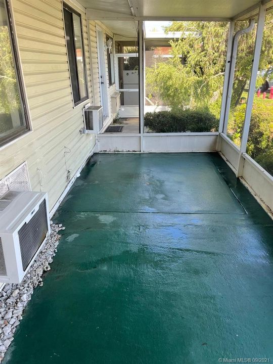 Recently Sold: $83,000 (1 beds, 1 baths, 550 Square Feet)