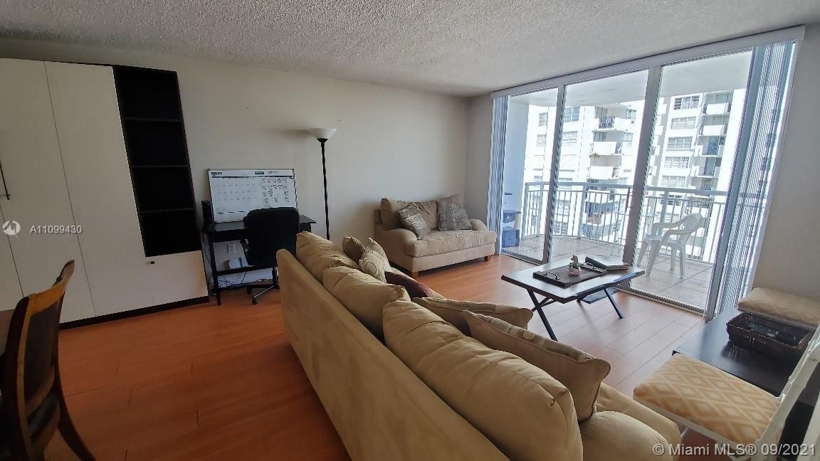 Recently Sold: $173,000 (1 beds, 1 baths, 717 Square Feet)