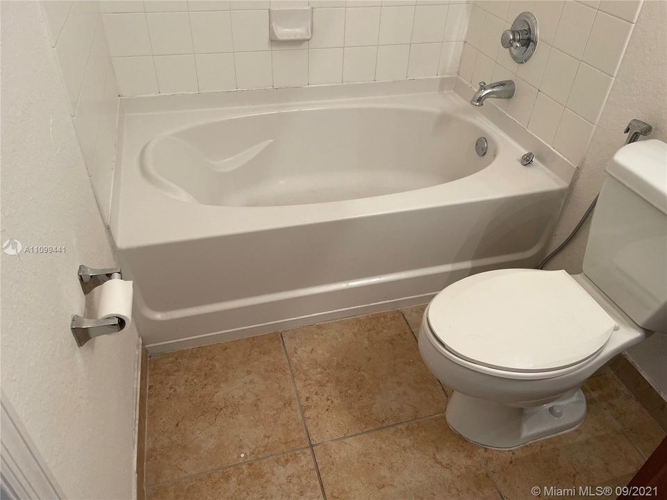 最近租的: $2,200 (2 贝兹, 2 浴室, 1123 平方英尺)