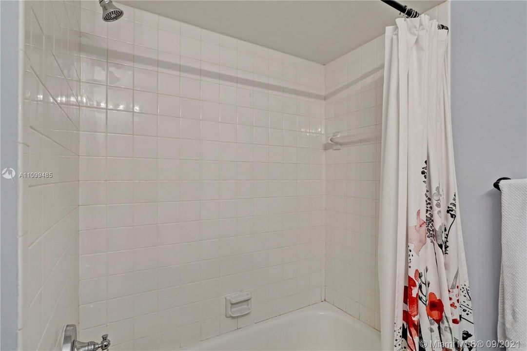 最近售出: $229,000 (2 贝兹, 2 浴室, 1153 平方英尺)