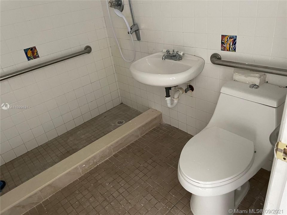 最近售出: $580,000 (4 贝兹, 2 浴室, 1536 平方英尺)