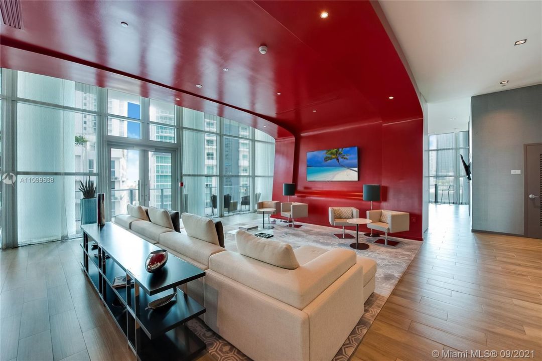 Recently Rented: $5,000 (2 beds, 2 baths, 1195 Square Feet)