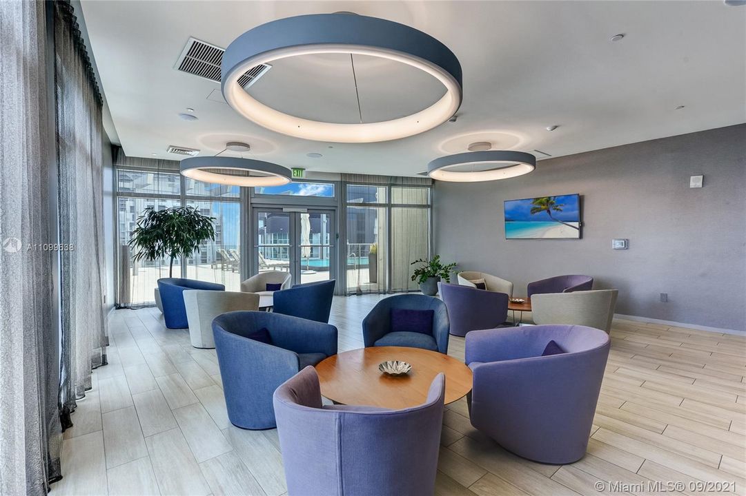 Recently Rented: $5,000 (2 beds, 2 baths, 1195 Square Feet)