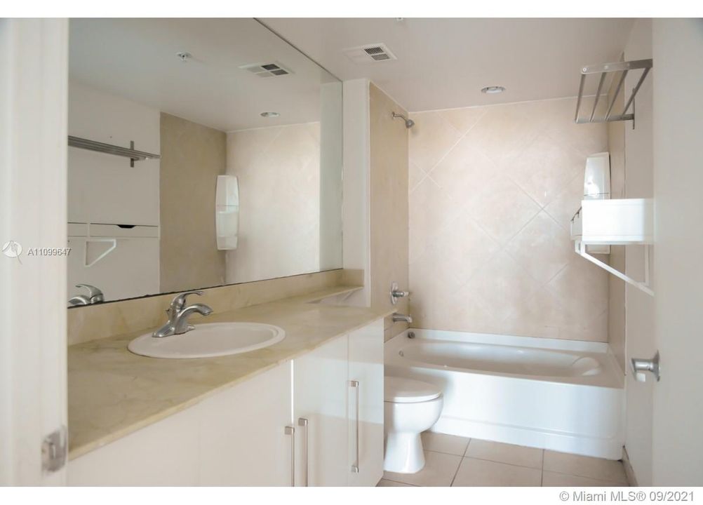 Недавно арендовано: $5,500 (3 спален, 2 ванн, 1792 Квадратных фут)