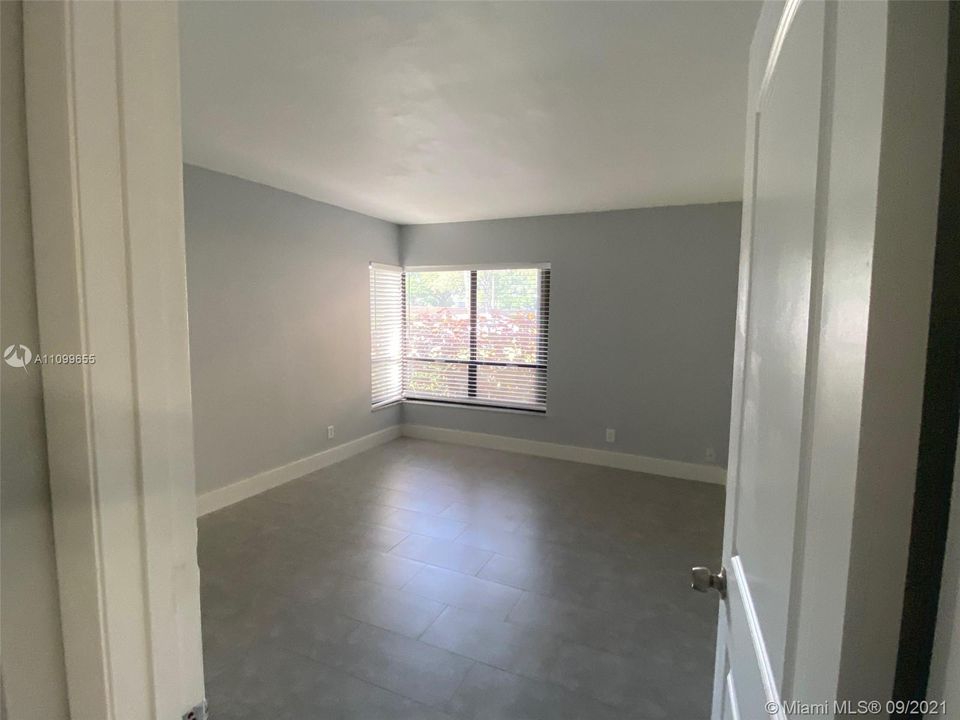 Recently Sold: $224,990 (2 beds, 2 baths, 1200 Square Feet)