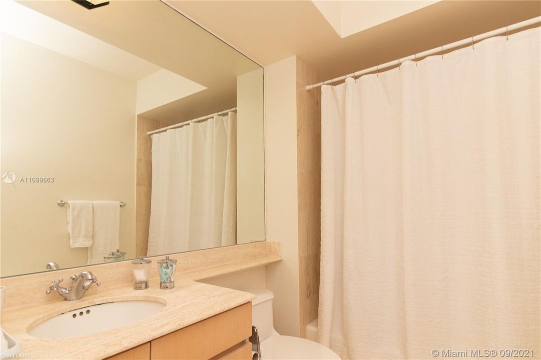 Недавно арендовано: $8,500 (3 спален, 3 ванн, 2210 Квадратных фут)