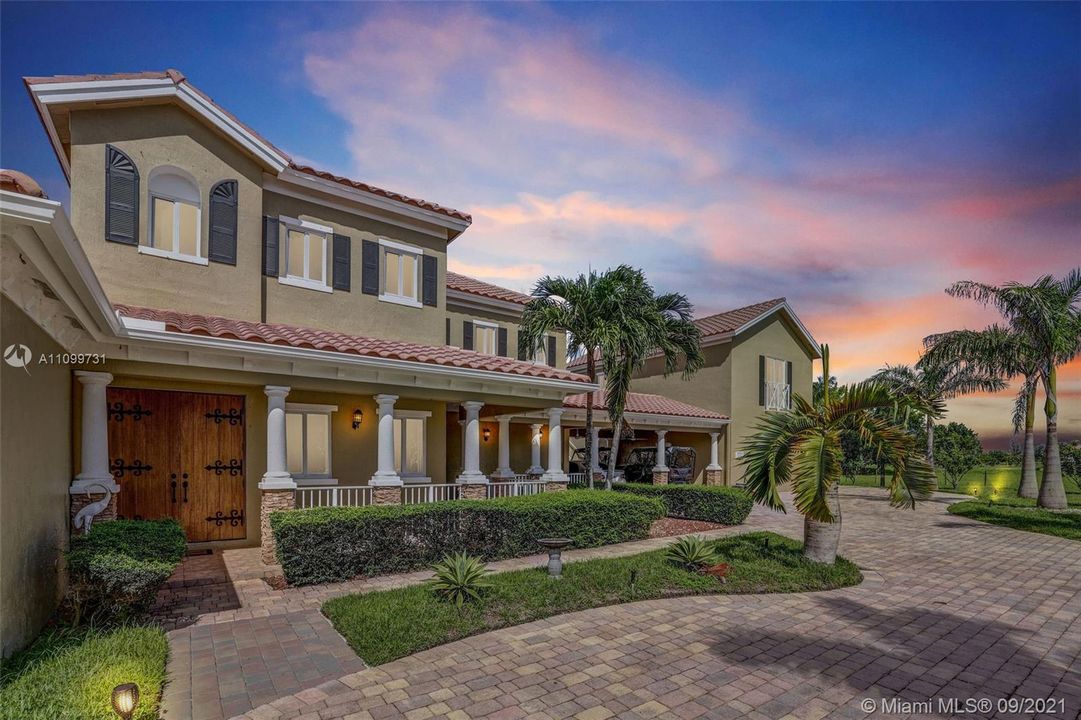 Recently Sold: $1,295,000 (5 beds, 4 baths, 4179 Square Feet)