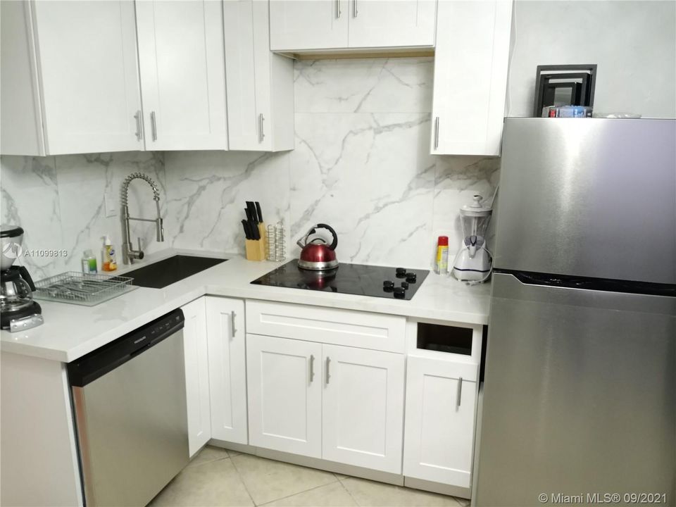 Recently Rented: $2,350 (1 beds, 1 baths, 850 Square Feet)