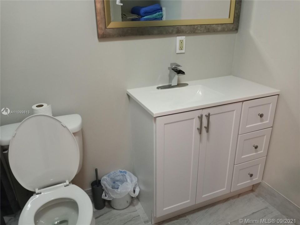 Недавно арендовано: $2,350 (1 спален, 1 ванн, 850 Квадратных фут)