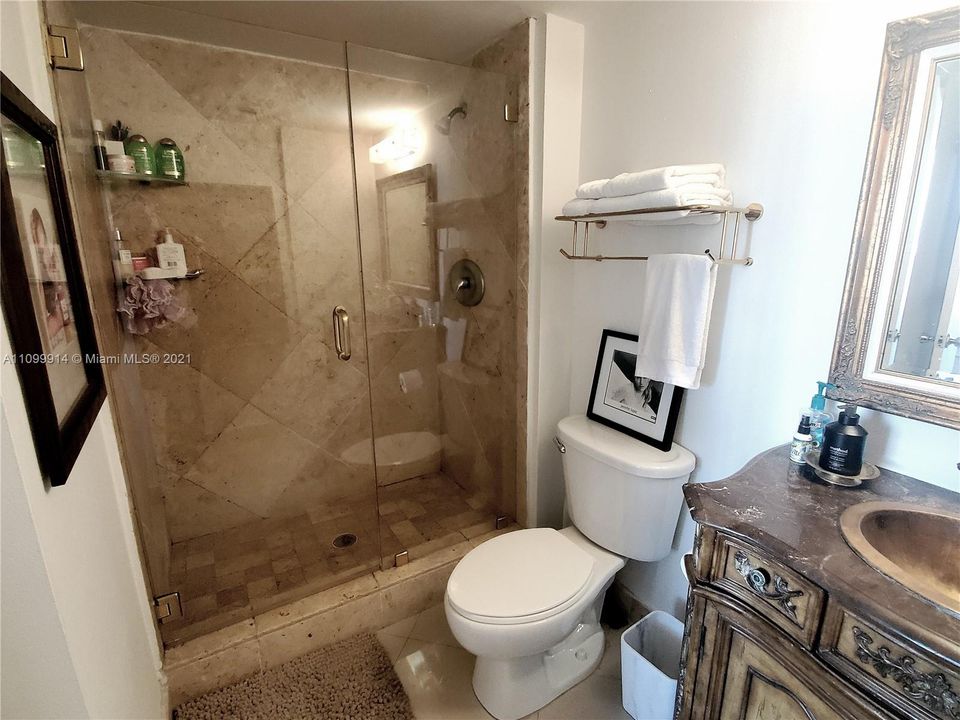 Recently Sold: $363,000 (2 beds, 2 baths, 1054 Square Feet)