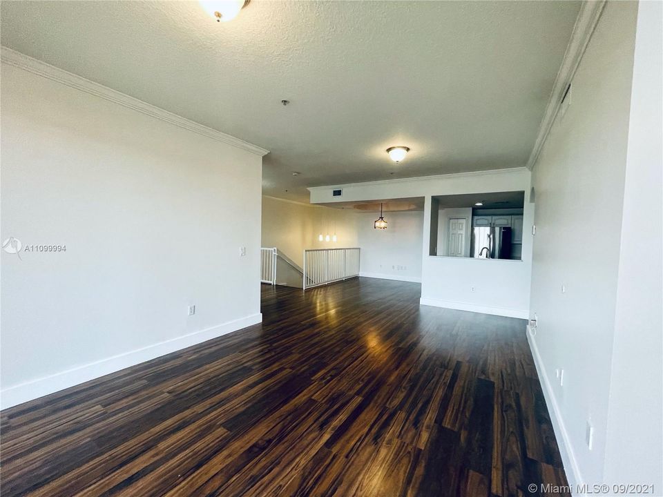 Recently Rented: $2,600 (3 beds, 2 baths, 1464 Square Feet)