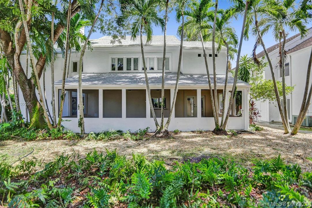 Recently Sold: $1,500,000 (4 beds, 3 baths, 3970 Square Feet)