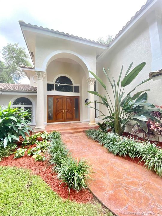 Recently Sold: $1,495,000 (5 beds, 4 baths, 3579 Square Feet)