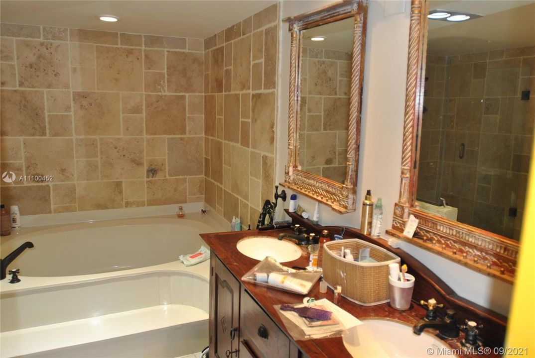 Недавно арендовано: $5,500 (2 спален, 2 ванн, 1778 Квадратных фут)