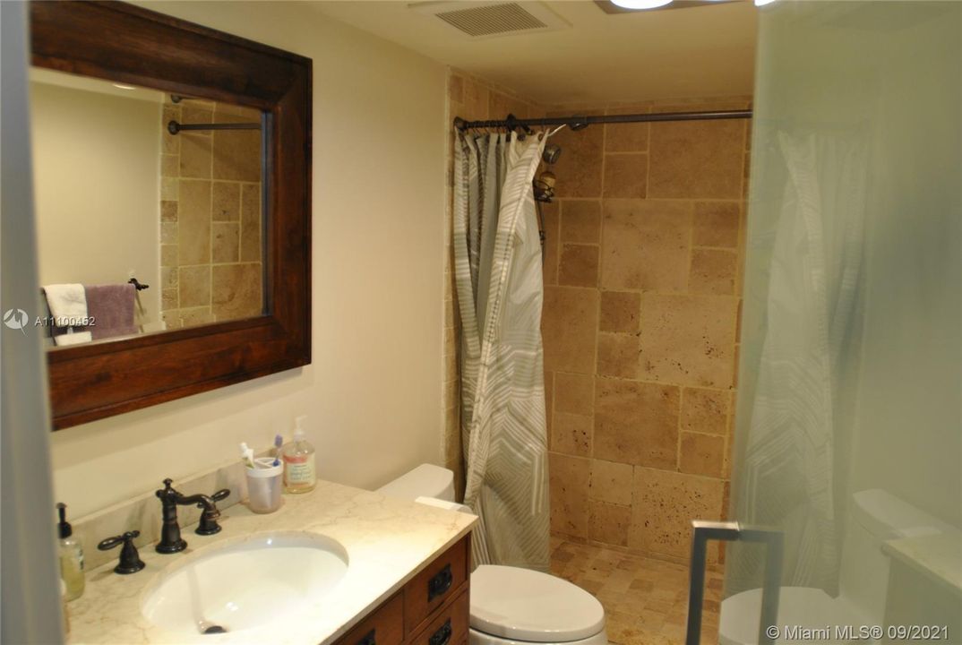 Недавно арендовано: $5,500 (2 спален, 2 ванн, 1778 Квадратных фут)