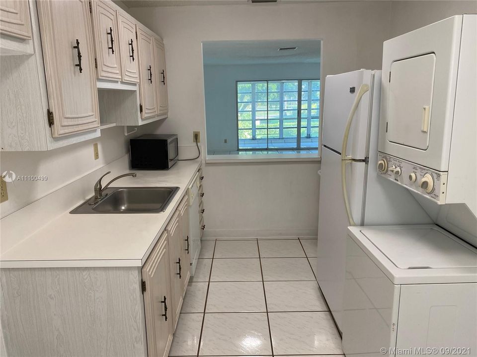 Recently Rented: $1,500 (2 beds, 2 baths, 1021 Square Feet)