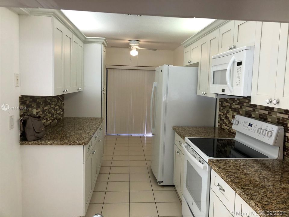 Recently Rented: $2,500 (2 beds, 2 baths, 1395 Square Feet)