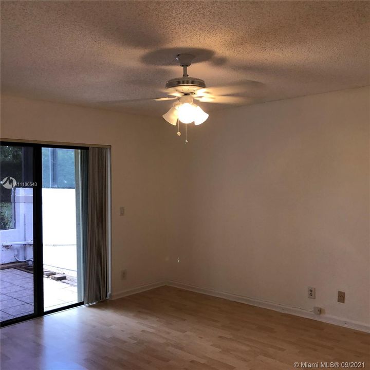 Recently Rented: $2,500 (2 beds, 2 baths, 1395 Square Feet)