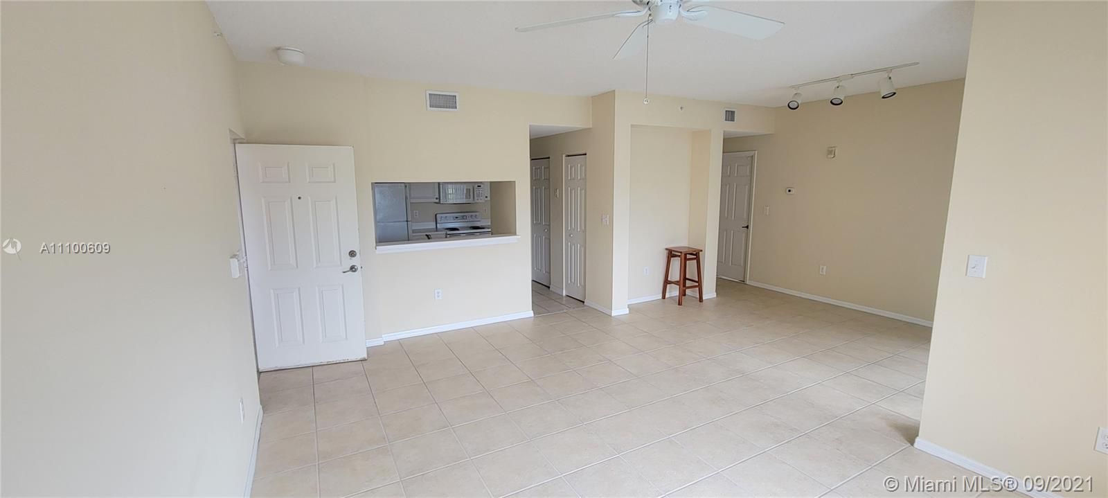 Recently Rented: $1,600 (1 beds, 1 baths, 833 Square Feet)