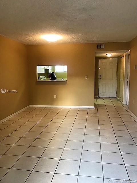 Recently Rented: $1,350 (1 beds, 1 baths, 848 Square Feet)