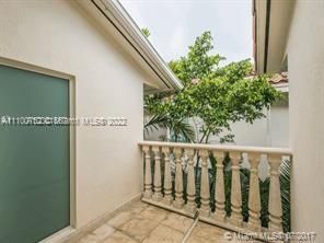 Recientemente alquilado: $7,000 (4 camas, 3 baños, 2612 Pies cuadrados)