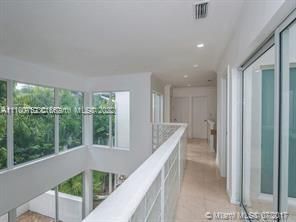 Recientemente alquilado: $7,000 (4 camas, 3 baños, 2612 Pies cuadrados)