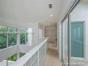 Recientemente alquilado: $7,000 (4 camas, 3 baños, 2612 Pies cuadrados)