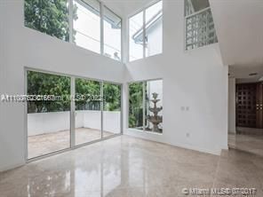 Recientemente alquilado: $7,000 (4 camas, 3 baños, 2612 Pies cuadrados)