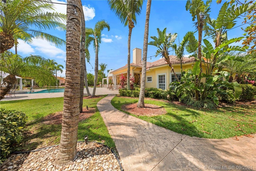 Recently Sold: $3,700,000 (0 beds, 0 baths, 0 Square Feet)