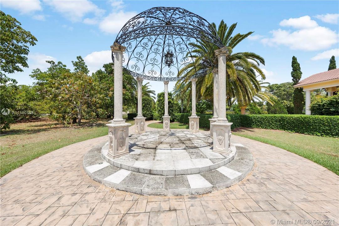 Recently Sold: $3,700,000 (0 beds, 0 baths, 0 Square Feet)