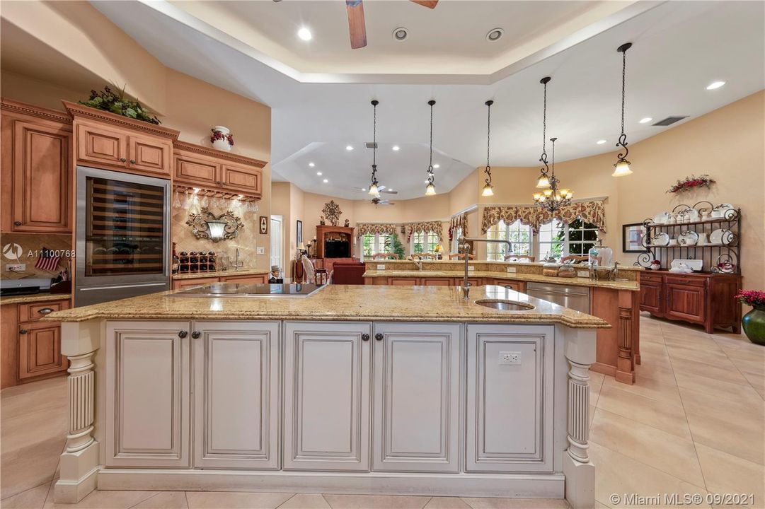 THIS KITCHEN IS AMAZING!