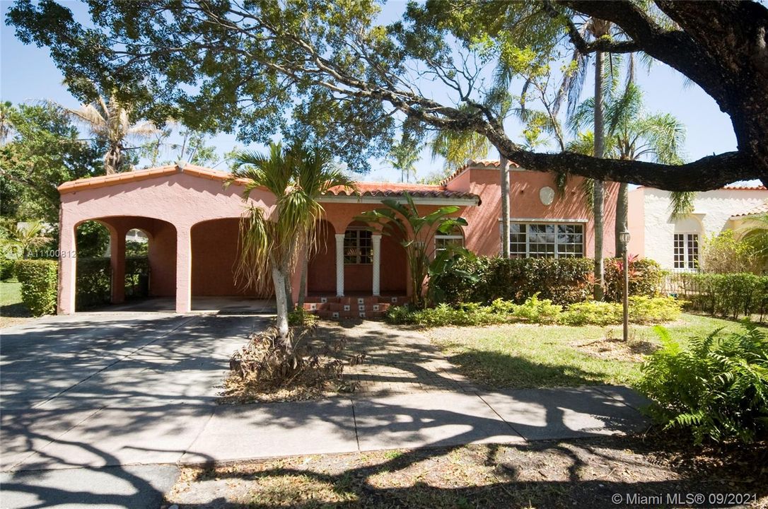 Recently Sold: $1,195,000 (4 beds, 3 baths, 2460 Square Feet)