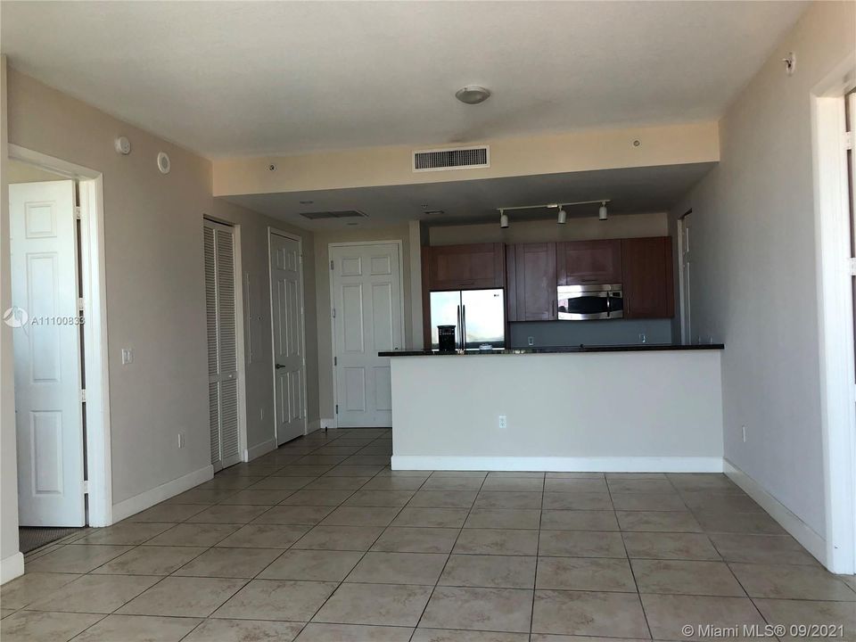 Recently Sold: $525,000 (2 beds, 2 baths, 1122 Square Feet)