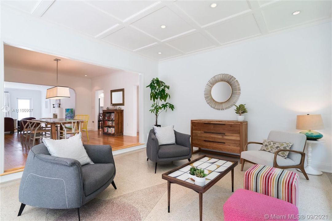 Recently Sold: $1,875,000 (3 beds, 2 baths, 2220 Square Feet)