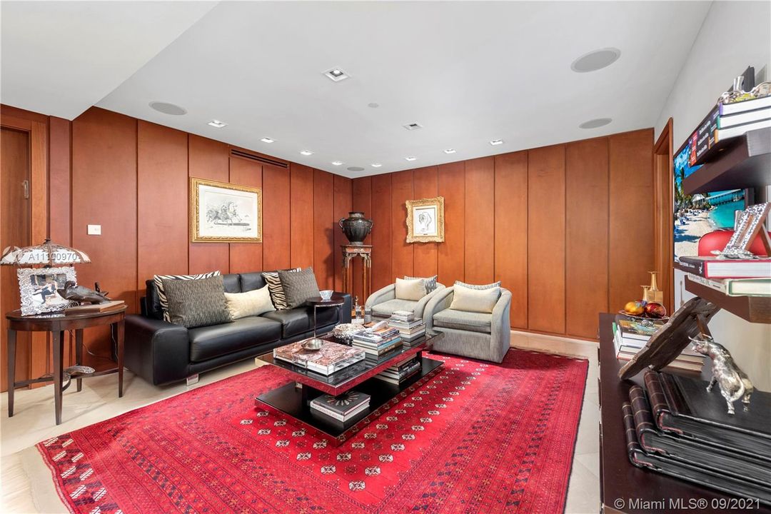 Recently Sold: $2,100,000 (4 beds, 5 baths, 3620 Square Feet)