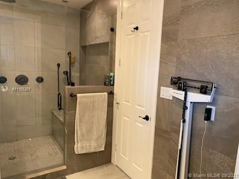 Недавно арендовано: $3,750 (5 спален, 4 ванн, 3288 Квадратных фут)