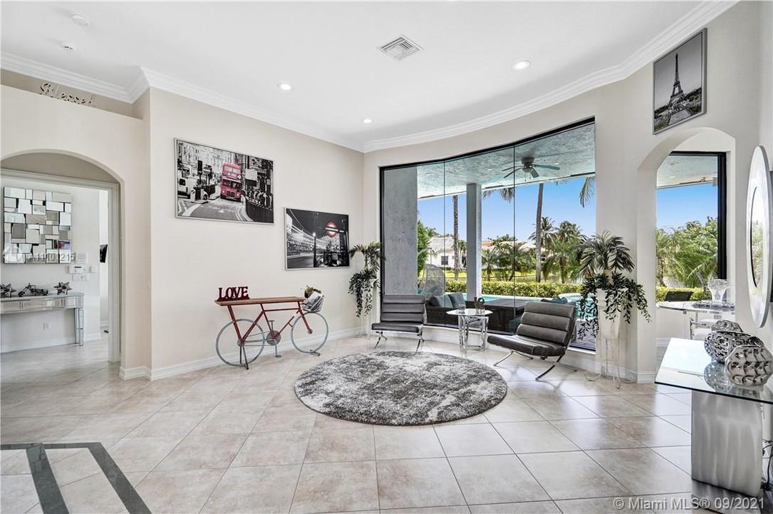 Recently Sold: $1,595,000 (5 beds, 3 baths, 2990 Square Feet)