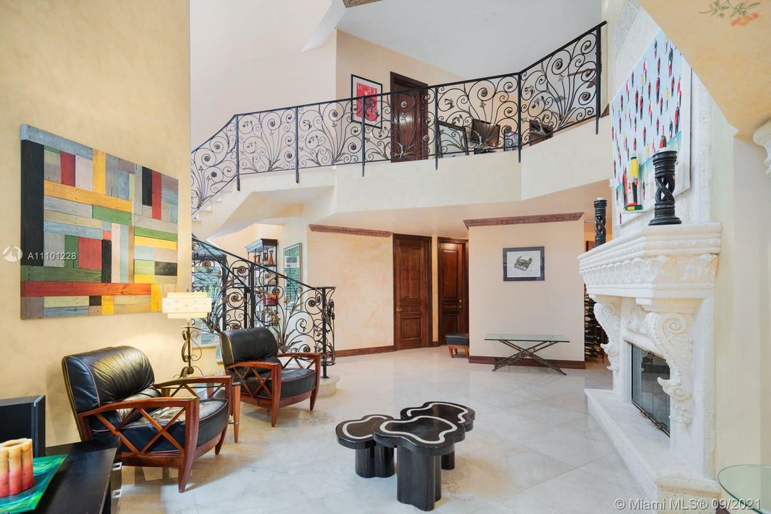 Recently Sold: $1,675,000 (4 beds, 3 baths, 4049 Square Feet)