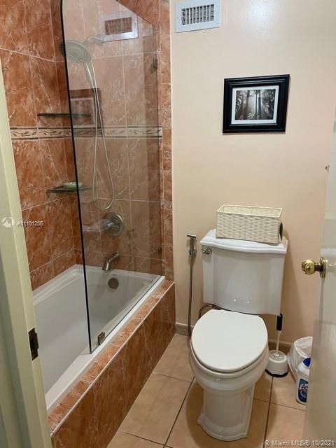 Recently Sold: $449,000 (2 beds, 2 baths, 1018 Square Feet)