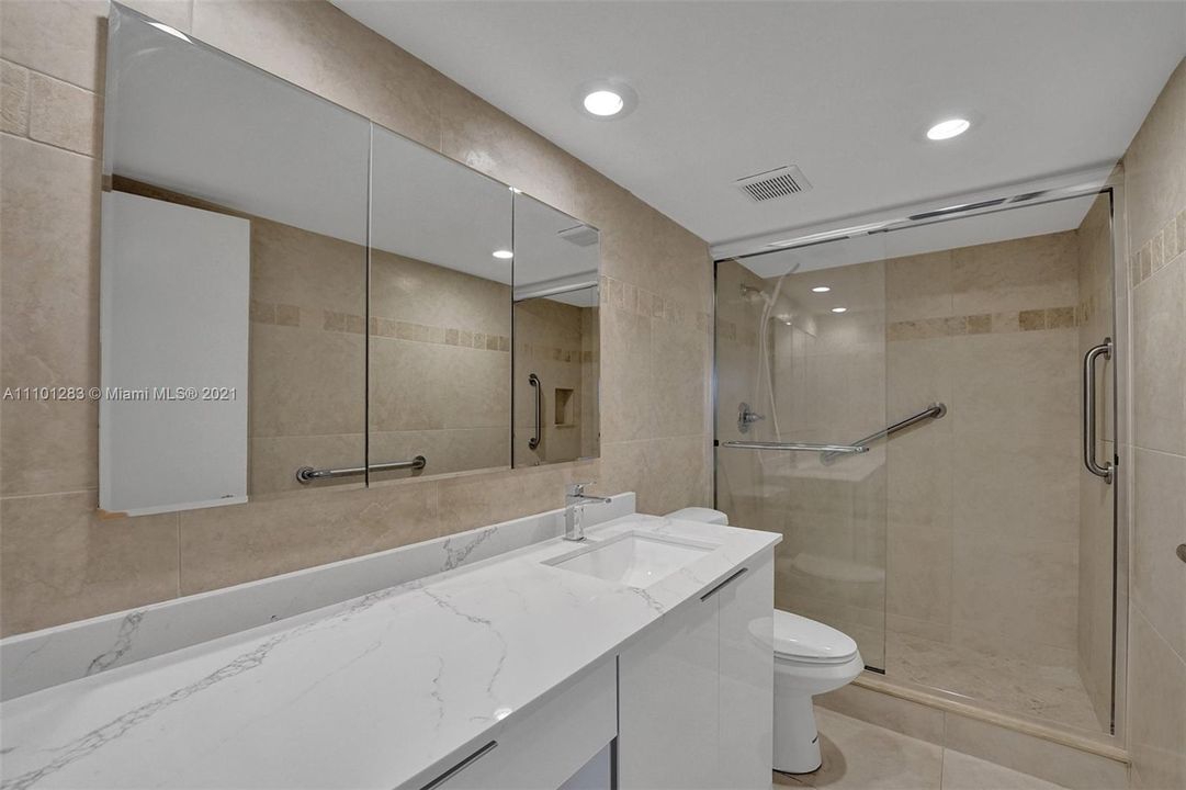 最近售出: $199,000 (2 贝兹, 2 浴室, 1255 平方英尺)