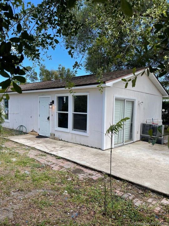 Recently Sold: $150,000 (2 beds, 2 baths, 920 Square Feet)