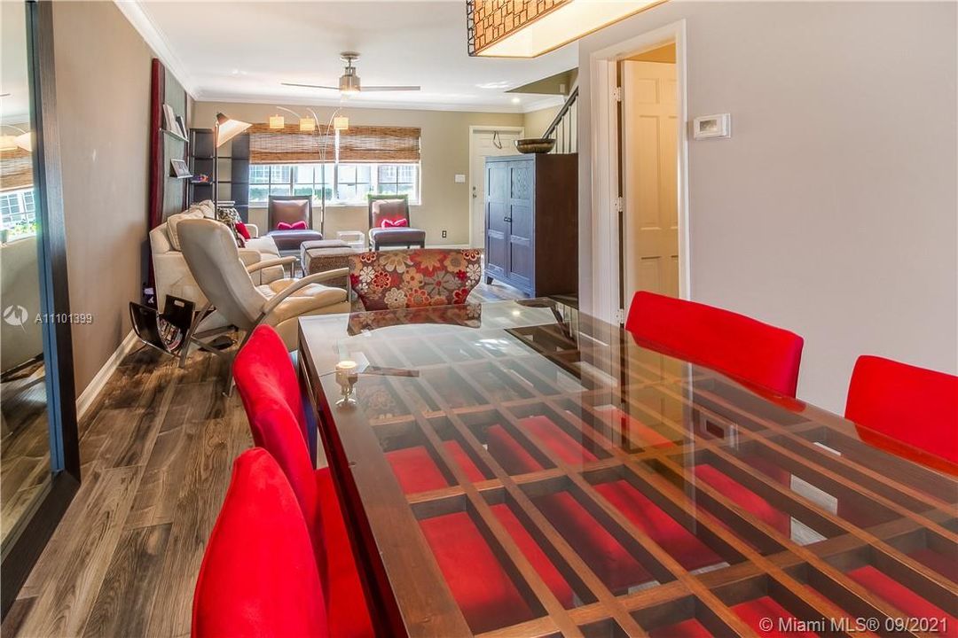 Dining to Living View