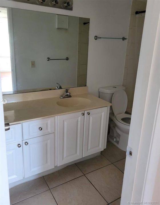 Recently Rented: $1,450 (1 beds, 1 baths, 764 Square Feet)