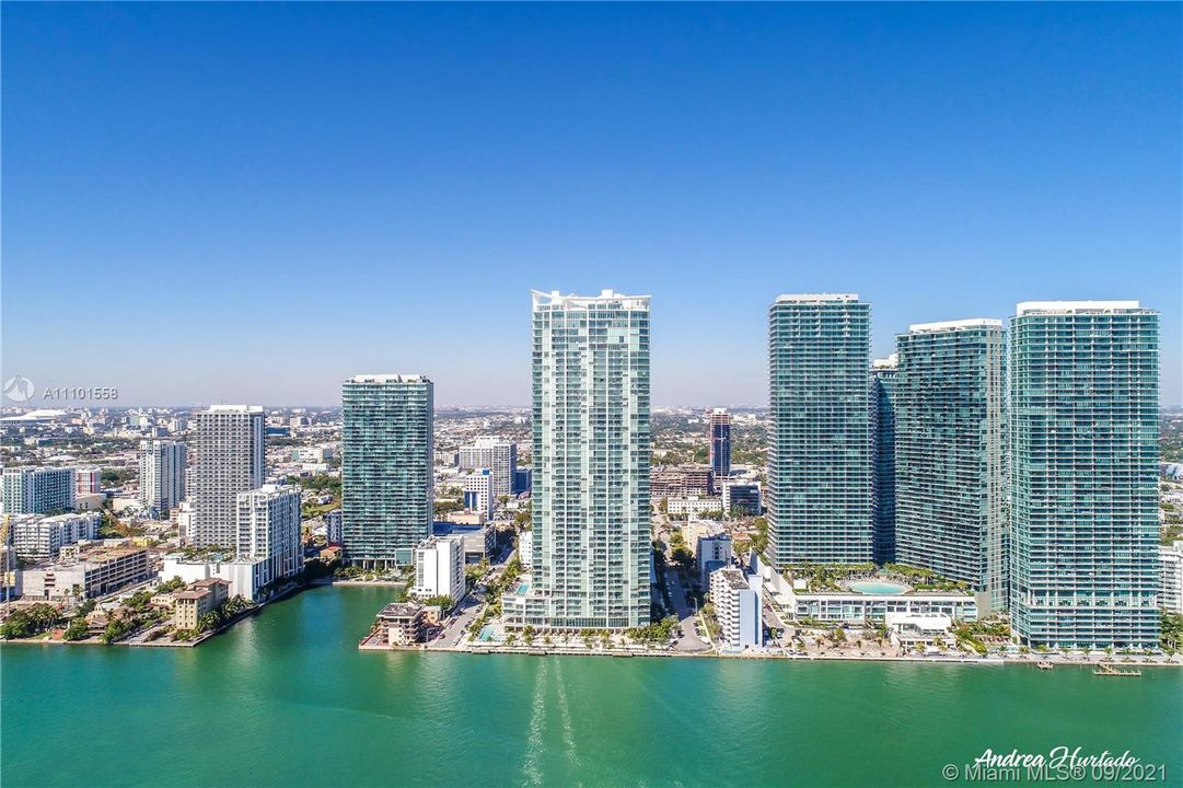 Recently Sold: $1,650,000 (3 beds, 4 baths, 1868 Square Feet)