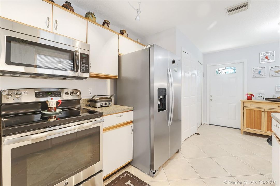 Vendido Recientemente: $485,000 (3 camas, 2 baños, 1133 Pies cuadrados)