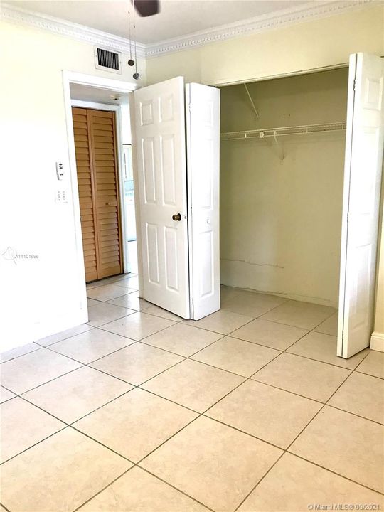 Недавно арендовано: $3,200 (4 спален, 2 ванн, 2603 Квадратных фут)