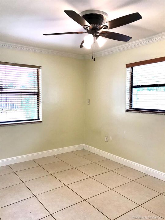 Недавно арендовано: $3,200 (4 спален, 2 ванн, 2603 Квадратных фут)