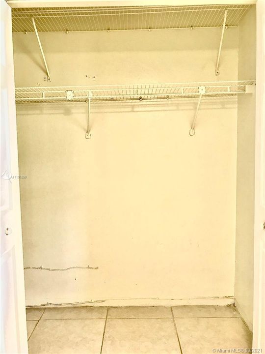 Недавно арендовано: $3,200 (4 спален, 2 ванн, 2603 Квадратных фут)